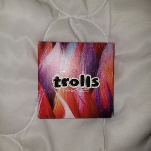 Nib MAC Trolls beauty powder